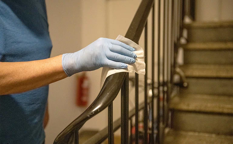 Sprzątanie klatek schodowych - usługi dla wspólnot mieszkaniowych